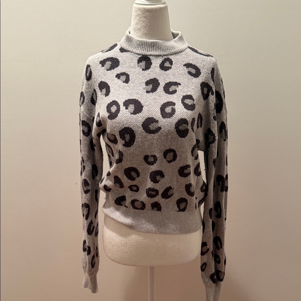 Abercrombie & Fitch Cowl Neck Sweater in Gray and Black size Xs - Picture 7 of 8